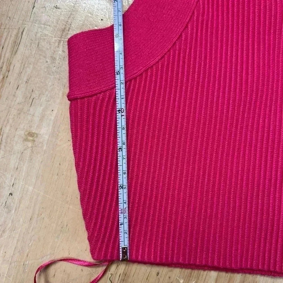 NWT House of Harlow 1960 HOT Pink Crop Top - Perfect for Barbiecore Fashion! - Picture 15 of 16